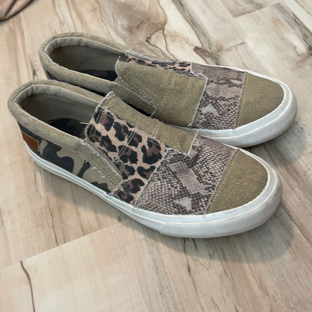 Animal print Blowfish slip ons, size 9